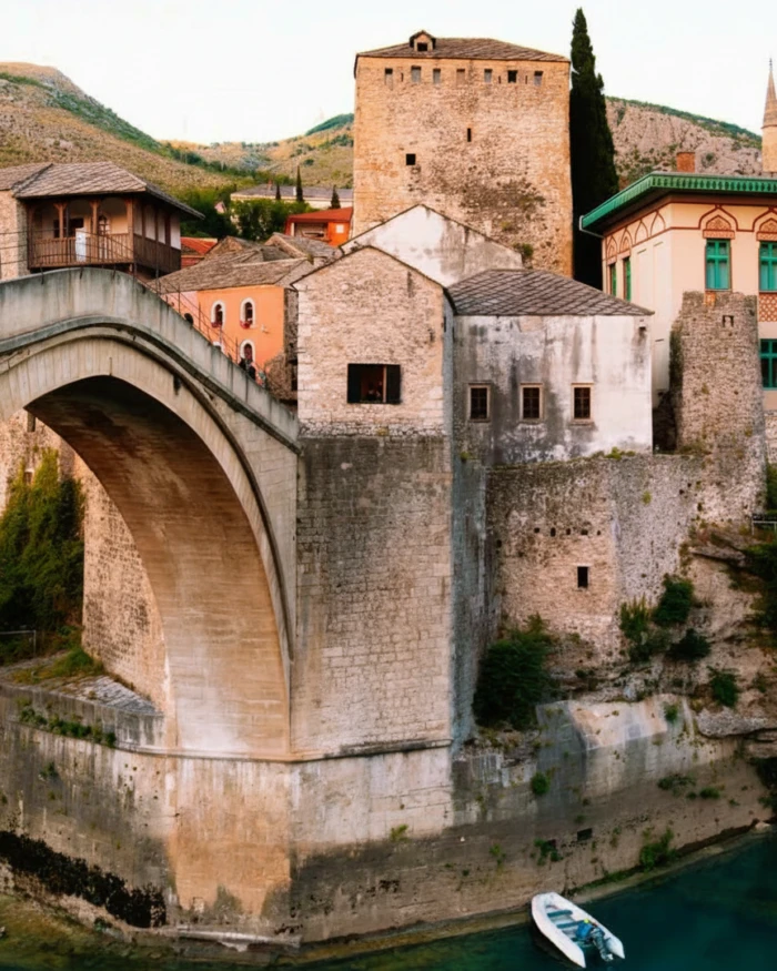 Mostar most i brod, kao čista maketa